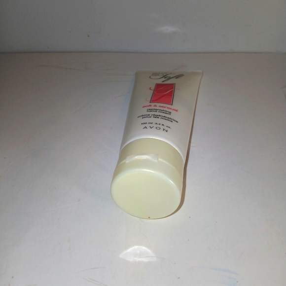 Hand Cream - Picture 3 of 4
